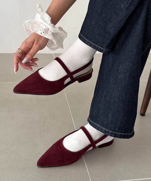 DISCOAT(ディスコート)の「【S~Lサイズ展開】ポインテッドストラップシューズ(パンプス・レディース・ボルドー/ブラウン/サンドベージュ/ブラック系その他/ベージュ/ピンク・LARGE/SMALL/MEDIUM)」の6枚目の写真