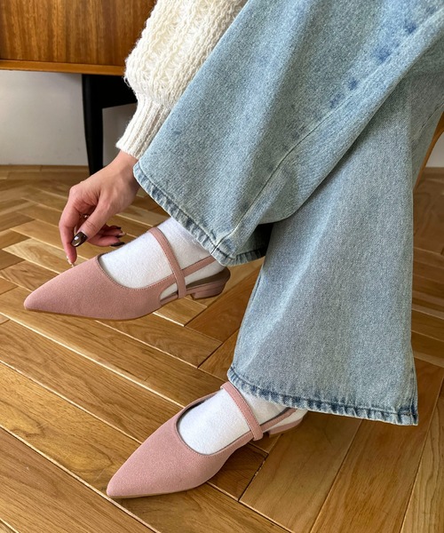 DISCOAT(ディスコート)の「【S~Lサイズ展開】ポインテッドストラップシューズ(パンプス・レディース・ボルドー/ブラウン/サンドベージュ/ブラック系その他/ベージュ/ピンク・LARGE/SMALL/MEDIUM)」の22枚目の写真