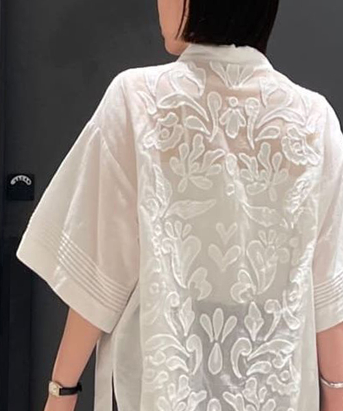 JOURNAL STANDARD（ジャーナルスタンダード）の「シアーコンビレースシャツ（シャツ/ブラウス・レディース・ホワイト/ブラック・FREE）」の4枚目の写真