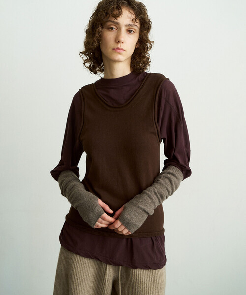 UNFIL（アンフィル）の「UNFIL | コットンシアージャージー フットボールTシャツ WOMEN（Tシャツ/カットソー・レディース・ピンク/ダークブラウン・1）」の2枚目の写真