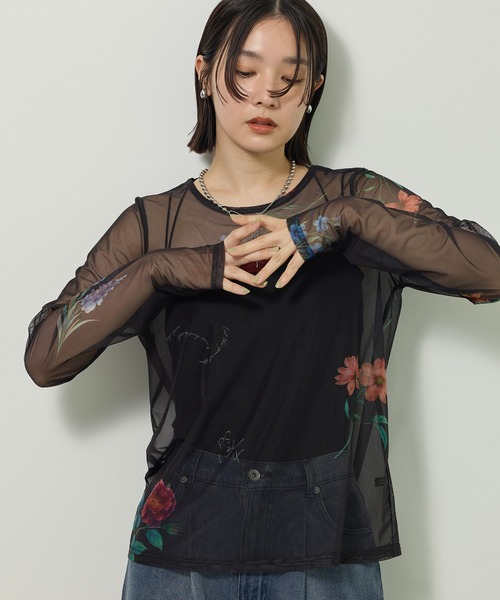 Sugar spoon（シュガースプーン）の「・SUGAR SPOON フラワーptシアーロンTEE（Tシャツ/カットソー・レディース・アイボリー/ブラック/グレイッシュベージュ・FREE）」の2枚目の写真