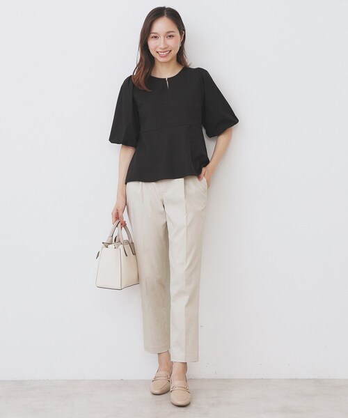 index（インデックス）の「《S-LLサイズ》バルーンスリーブペプラムトップス【洗濯機洗い可/接触冷感/UVケア】（Tシャツ/カットソー・レディース・サックスブルー/ブラック/オフホワイト・38/40/42/36）」の10枚目の写真