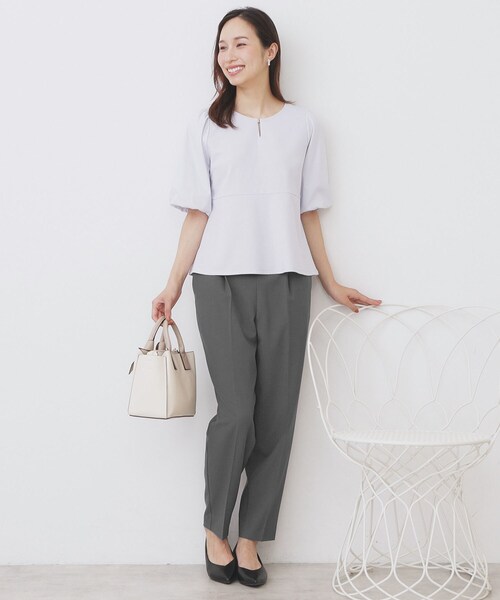 index（インデックス）の「《S-LLサイズ》バルーンスリーブペプラムトップス【洗濯機洗い可/接触冷感/UVケア】（Tシャツ/カットソー・レディース・サックスブルー/ブラック/オフホワイト・38/40/42/36）」の15枚目の写真