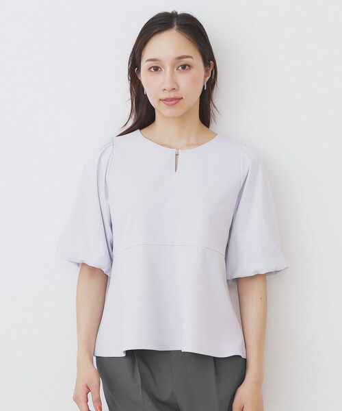 index（インデックス）の「《S-LLサイズ》バルーンスリーブペプラムトップス【洗濯機洗い可/接触冷感/UVケア】（Tシャツ/カットソー・レディース・サックスブルー/ブラック/オフホワイト・38/40/42/36）」の20枚目の写真