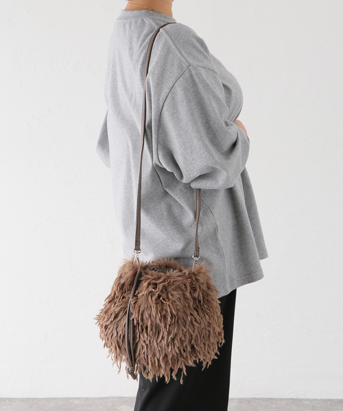 B.C STOCK（ベーセーストック）の「T.S.L/ティーエスエル フェザーヤーン2WAYショルダー（ショルダーバッグ・レディース・ブラック/チャコールグレー/アイボリー・FREE）」の19枚目の写真