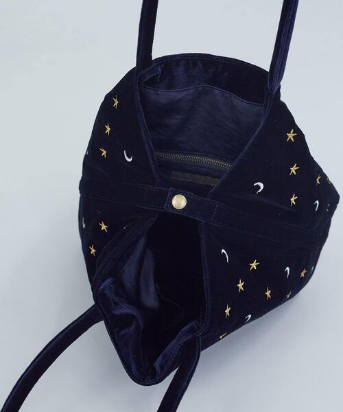 ADIEU TRISTESSE（アデュートリステス）の「星空刺繍バッグ（トートバッグ・レディース・ネイビー/ベージュ系その他・FREE）」の4枚目の写真