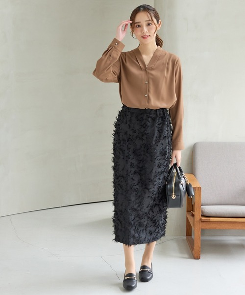 Honeys（ハニーズ）の「【抗菌防臭】Ｖネックブラウス（シャツ/ブラウス・レディース・ダークグリーン/ホワイト/ホワイト系その他/モカ/ネイビー・S/M/LL/L/3L）」の20枚目の写真