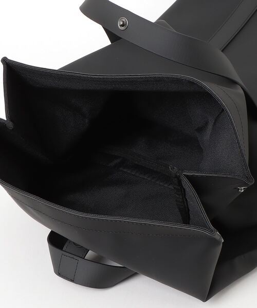 RAINS（レインズ）の「RAINS/レインズ/2ウェイトートバックパック/12940（バックパック/リュック・メンズ・ブラック・F）」の7枚目の写真