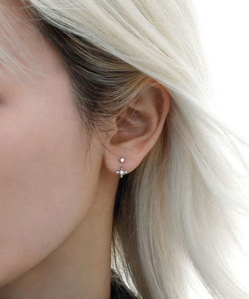 MASHIRO（マシロ）の「【MASHIRO】バックカールクロスペアボディーピアス ユニセックス（MA/EK422）（ピアス（両耳用）・メンズ・シルバー・FREE）」の2枚目の写真