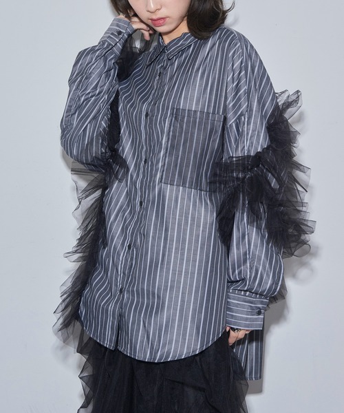 MAISON BREEZE reveur(メゾンブリーズレヴール)の「【MAISON BREEZE reveur】チュールレイヤードシャツ trc(シャツ/ブラウス・レディース・ブラック/オフホワイト・FREE)」の3枚目の写真