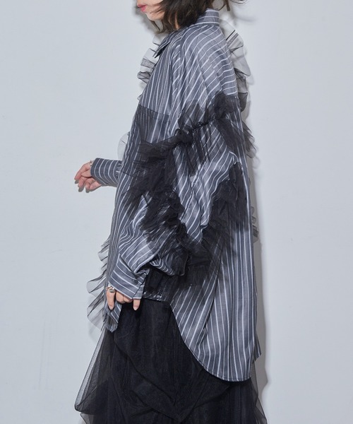 MAISON BREEZE reveur(メゾンブリーズレヴール)の「【MAISON BREEZE reveur】チュールレイヤードシャツ trc(シャツ/ブラウス・レディース・ブラック/オフホワイト・FREE)」の7枚目の写真