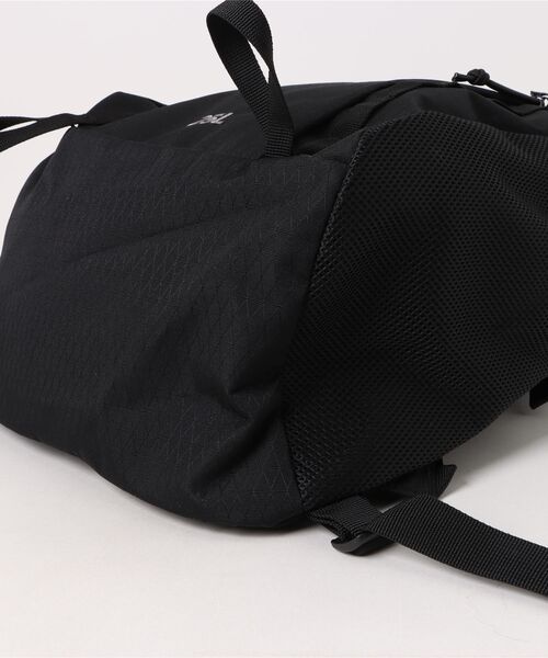 ARCHIVER(アーカイバ)の「【63】【GRAMICCI】DAY PACK 25L(バックパック/リュック・メンズ・ブラック・FREE)」の13枚目の写真