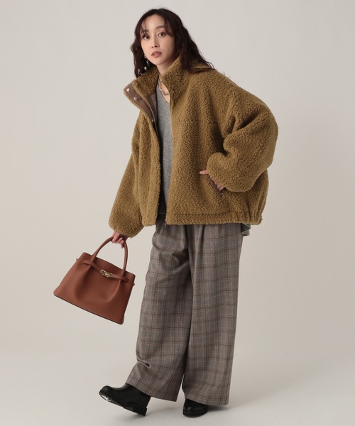 Elura（エルーラ）の「スタンドボアブルゾン/598143（その他アウター・レディース・グレー/キャメル/ダークブラウン・FREE）」の10枚目の写真