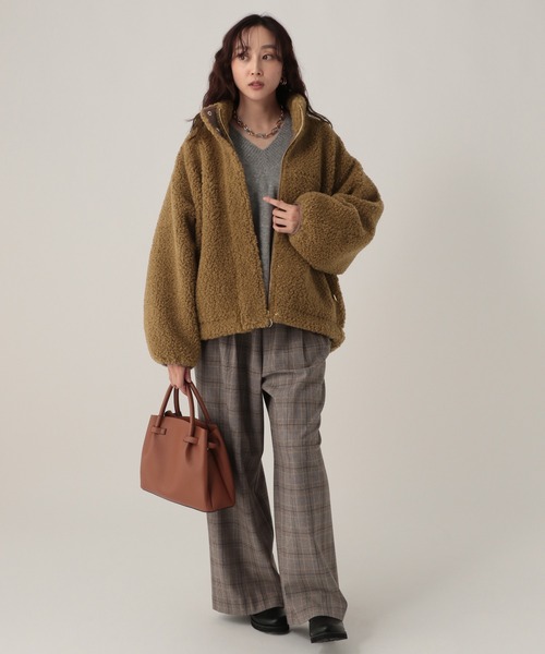 Elura（エルーラ）の「スタンドボアブルゾン/598143（その他アウター・レディース・グレー/キャメル/ダークブラウン・FREE）」の11枚目の写真