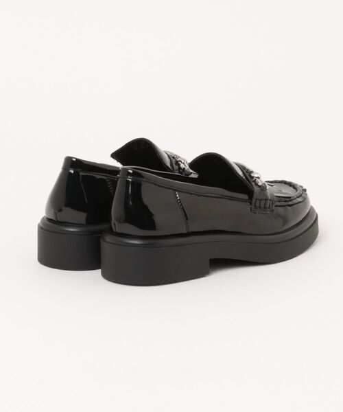 Round About（Bridget Birkin）（ラウンド アバウト）の「【Round About】チェーンビットタッセルローファー(451600)（ローファー・レディース・ブラック系その他・38/37/39/36）」の2枚目の写真