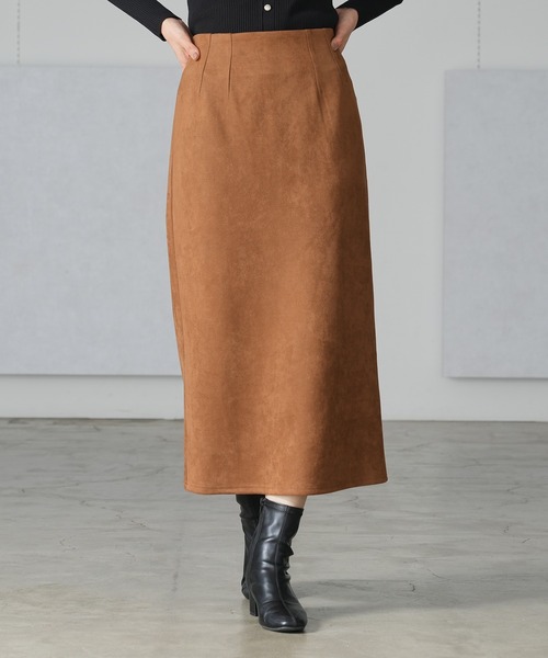 TRUDEA（トルディア）の「スエードナロータイトスカート（スカート・レディース・ワイン/ブラウン/キャメル・MEDIUM）」の2枚目の写真