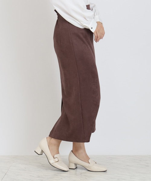 TRUDEA（トルディア）の「スエードナロータイトスカート（スカート・レディース・ワイン/ブラウン/キャメル・MEDIUM）」の18枚目の写真