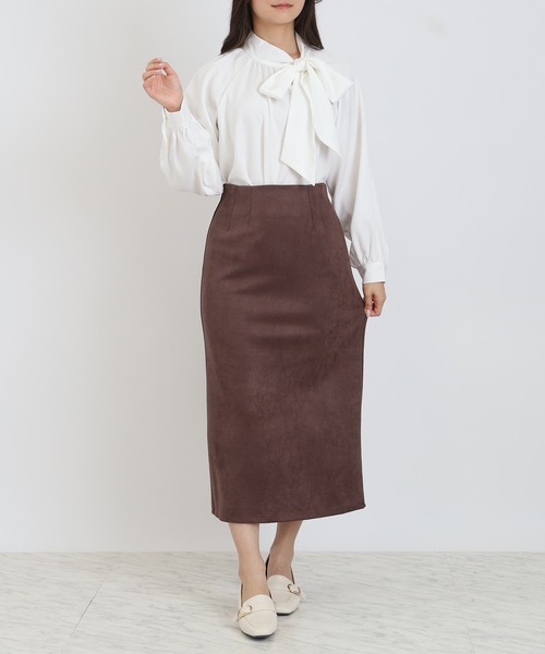 TRUDEA（トルディア）の「スエードナロータイトスカート（スカート・レディース・ワイン/ブラウン/キャメル・MEDIUM）」の19枚目の写真