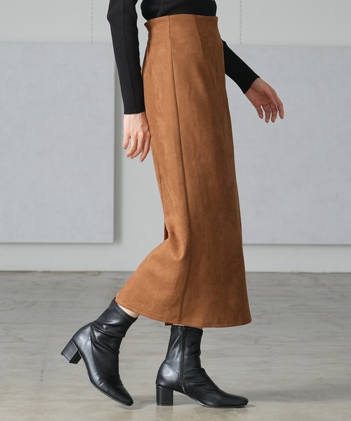TRUDEA（トルディア）の「スエードナロータイトスカート（スカート・レディース・ワイン/ブラウン/キャメル・MEDIUM）」の7枚目の写真