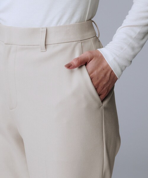 UNTITLED（アンタイトル）の「【あったか素材/ストレッチ性】裏起毛テーパードパンツ（その他パンツ・レディース・オフホワイト/ナチュラル/ブラック/ダークブラウン・04/03/02/01/00/50/48/46/44/42）」の7枚目の写真