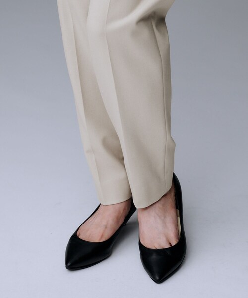 UNTITLED（アンタイトル）の「【あったか素材/ストレッチ性】裏起毛テーパードパンツ（その他パンツ・レディース・オフホワイト/ナチュラル/ブラック/ダークブラウン・04/03/02/01/00/50/48/46/44/42）」の5枚目の写真