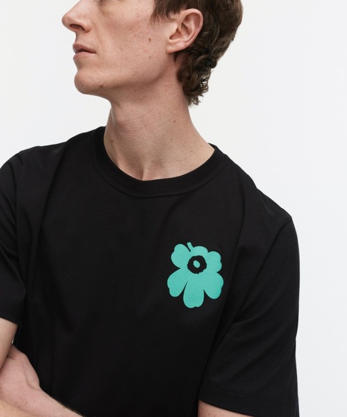 marimekko（マリメッコ）の「【kioski】【ASIA　EXCLUSIVE】 Embla Unikko / t-shirt（Tシャツ/カットソー・レディース・ブラック・SMALL/MEDIUM/LARGE/X-SMALL）」の2枚目の写真