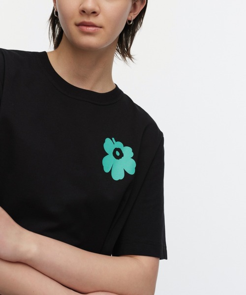 marimekko（マリメッコ）の「【kioski】【ASIA　EXCLUSIVE】 Embla Unikko / t-shirt（Tシャツ/カットソー・レディース・ブラック・SMALL/MEDIUM/LARGE/X-SMALL）」の8枚目の写真