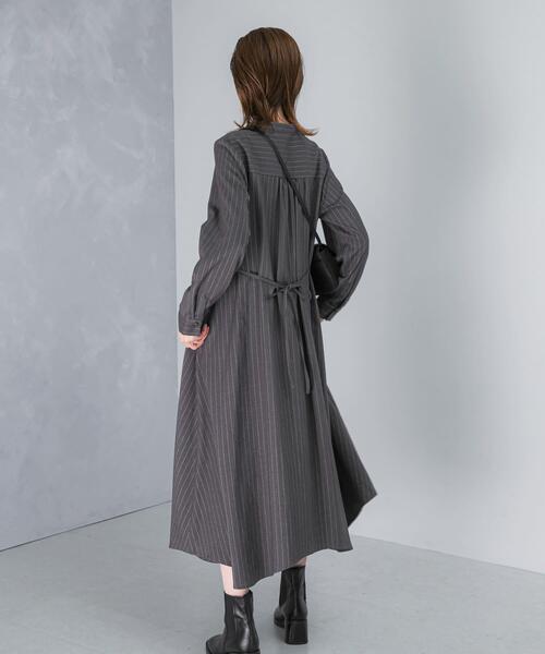 URBAN RESEARCH ROSSO WOMEN（アーバンリサーチ　ロッソ）の「『WEB限定』イレギュラーヘムワンピース（ワンピース・レディース・ネイビー/ブラウン/グレー・FREE）」の13枚目の写真