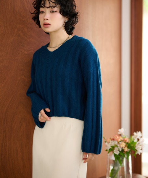 LAULEN(ローレン)の「wool wide lib short knit /ウールワイドリブコンパクトニットプルオーバー(ニット/セーター・レディース・ブルー/チャコールグレー/アイボリー・FREE)」の1枚目の写真
