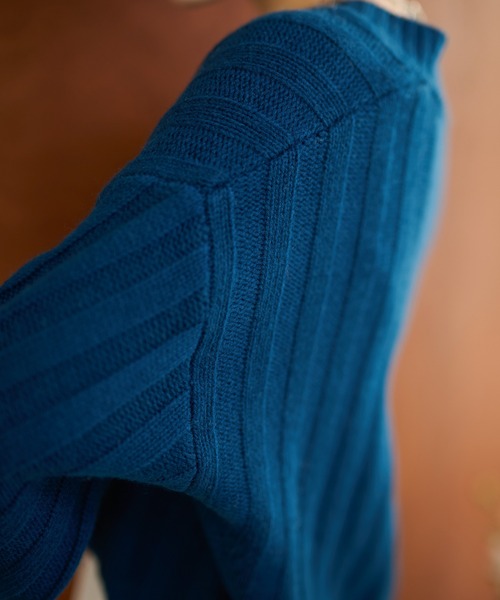 LAULEN(ローレン)の「wool wide lib short knit /ウールワイドリブコンパクトニットプルオーバー(ニット/セーター・レディース・ブルー/チャコールグレー/アイボリー・FREE)」の17枚目の写真