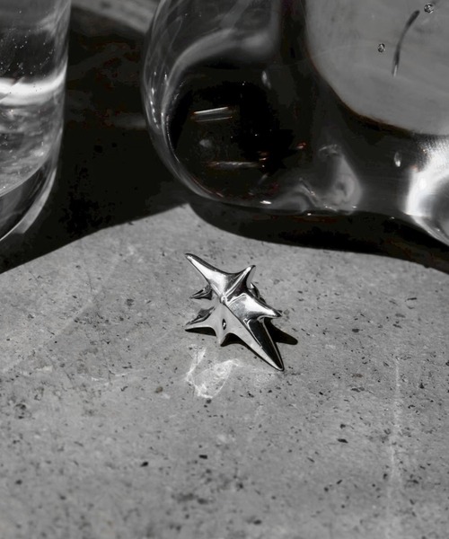 Soierie(ソワリー)の「エトワール ミディアム ピアス (1P) / Etoile stone pierce (1P)(ピアス(片耳用)・レディース・シルバー・FREE)」の1枚目の写真