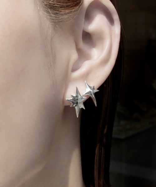 Soierie(ソワリー)の「エトワール ミディアム ピアス (1P) / Etoile stone pierce (1P)(ピアス(片耳用)・レディース・シルバー・FREE)」の4枚目の写真