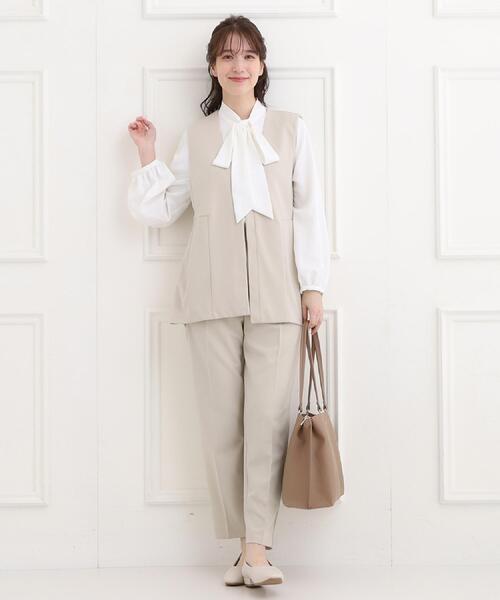 SHOO・LA・RUE(シューラルー)の「【洗濯機可/セットアップ可/S-3L】きちんと楽に。カットジョーゼット ペプラムジレ(ベスト・レディース・ブラック/ナチュラル/ネイビー・05/04/03/02/01)」の11枚目の写真