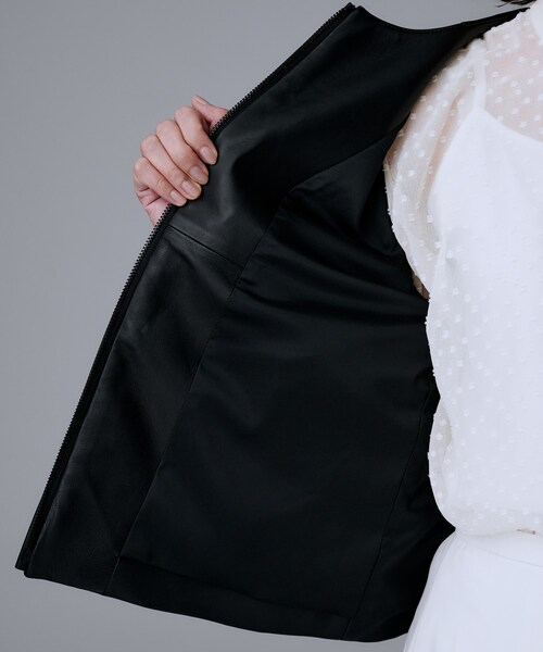 UNTITLED（アンタイトル）の「【着丈短め/柔らかな質感】ラムレザージャケット（ライダースジャケット・レディース・ダークブラウン/ブラック・48/44/04/03/02/01/00）」の9枚目の写真