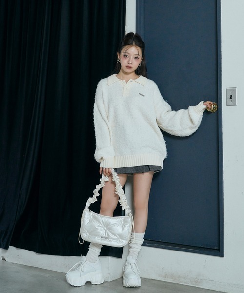 ANDGEEBEE（アンジービー）の「UNISEX ルーズポロニット（ニット/セーター・レディース・アイボリー/ブルー・FREE）」の3枚目の写真