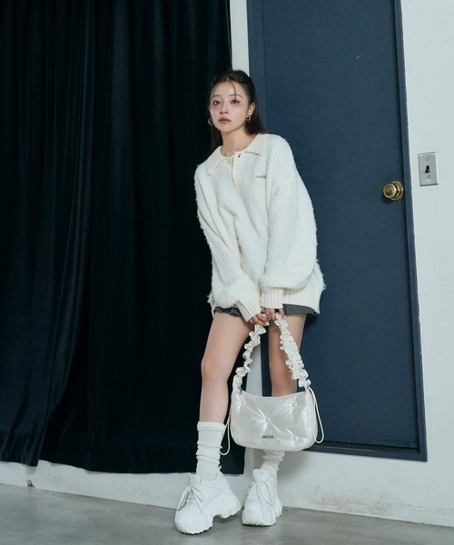 ANDGEEBEE（アンジービー）の「UNISEX ルーズポロニット（ニット/セーター・レディース・アイボリー/ブルー・FREE）」の4枚目の写真