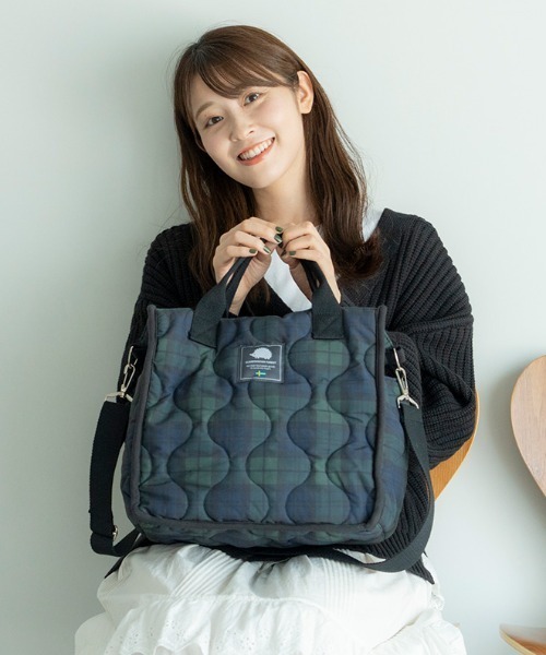 SCANDINAVIAN FOREST（スカンジナビアン・フォレスト）の「キルティング2wayトートバッグ（トートバッグ・レディース・グレー/グリーン系その他/ブラック・FREE）」の4枚目の写真