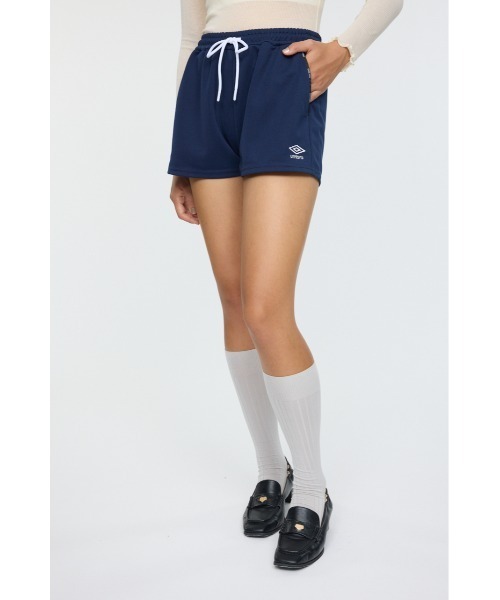 MOUSSY(マウジー)の「UMBRO PIPING トラックショーツ(スウェットパンツ・レディース・マジェンタ/ネイビー・FREE)」の6枚目の写真