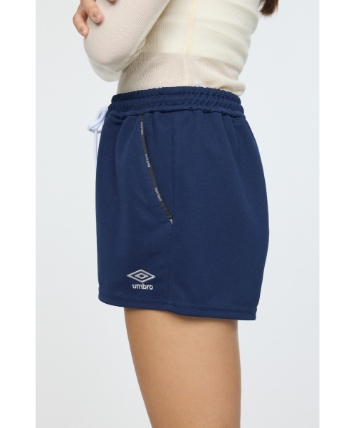 MOUSSY(マウジー)の「UMBRO PIPING トラックショーツ(スウェットパンツ・レディース・マジェンタ/ネイビー・FREE)」の10枚目の写真