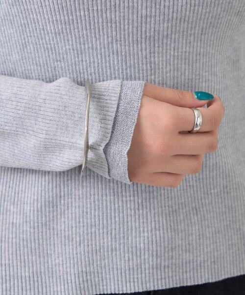 mystic(ミスティック)の「【4色展開◎】プレート付きクルーリブニット(ニット/セーター・レディース・ブラック/ブラウン/グレー/アイボリー・FREE)」の22枚目の写真