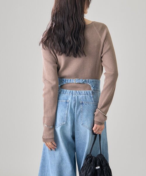 mystic(ミスティック)の「【4色展開◎】プレート付きクルーリブニット(ニット/セーター・レディース・ブラック/ブラウン/グレー/アイボリー・FREE)」の12枚目の写真