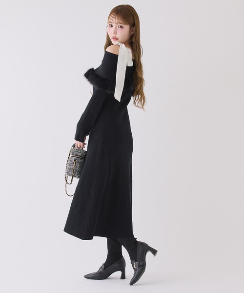 one after another NICE CLAUP（ワンアフターアナザーナイスクラップ）の「【S/Mサイズ展開】オフショルファーリボンニットワンピ（ワンピース・レディース・アイボリー/ブラック/グレー・MEDIUM/SMALL）」の13枚目の写真