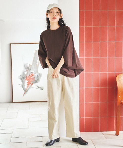 and myera(アンド マイラ)の「and myera ドルマンスリーブTトップス(Tシャツ/カットソー・レディース・ブラック/グレー/ブラウン・LL/L/M/S)」の14枚目の写真