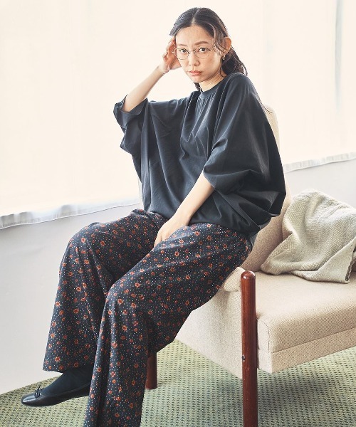 and myera(アンド マイラ)の「and myera ドルマンスリーブTトップス(Tシャツ/カットソー・レディース・ブラック/グレー/ブラウン・LL/L/M/S)」の6枚目の写真