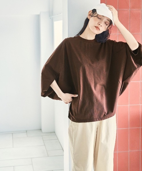 and myera(アンド マイラ)の「and myera ドルマンスリーブTトップス(Tシャツ/カットソー・レディース・ブラック/グレー/ブラウン・LL/L/M/S)」の13枚目の写真