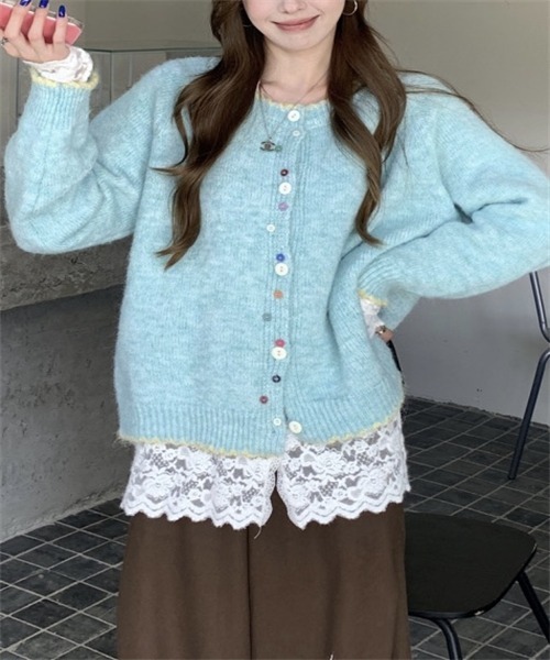 Dream garden(ドリームガーデン)の「多ボタン使いニットカーディガン(カーディガン/ボレロ・レディース・グレー/チャコールグレー/ブルー/キャメル/ベージュ/イエロー・FREE)」の17枚目の写真