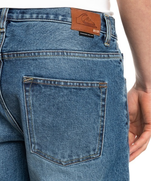 Quiksilver（クイックシルバー）の「AQUA CULT AGED/クイックシルバーデニムパンツ（デニムパンツ・メンズ・ブルー・32inch/30inch/34inch/31inch/29inch）」の4枚目の写真