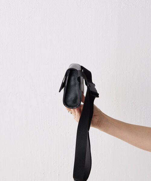 インフルエンサーuchida企画/本革》ミニワイドテープショルダーバッグ