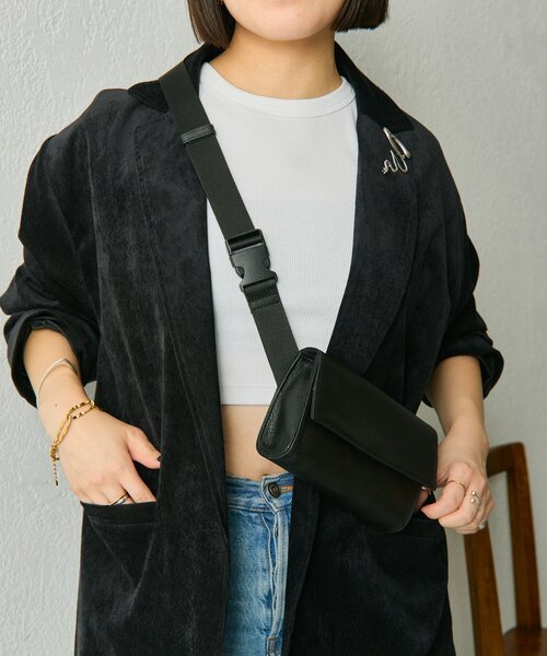 イアパピヨネ　uchida企画　ミニワイドテープショルダーバッグ　新品 セール】《インフルエンサーuchida企画/本革》ミニワイドテープ