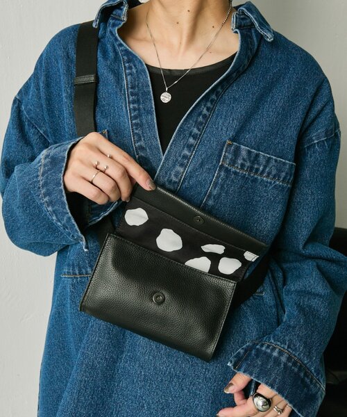 ear PAPILLONNERミニワイドテープショルダーバッグイアパピヨネ 10月24日0:00～再販スタート！《インフルエンサーuchida企画/本革